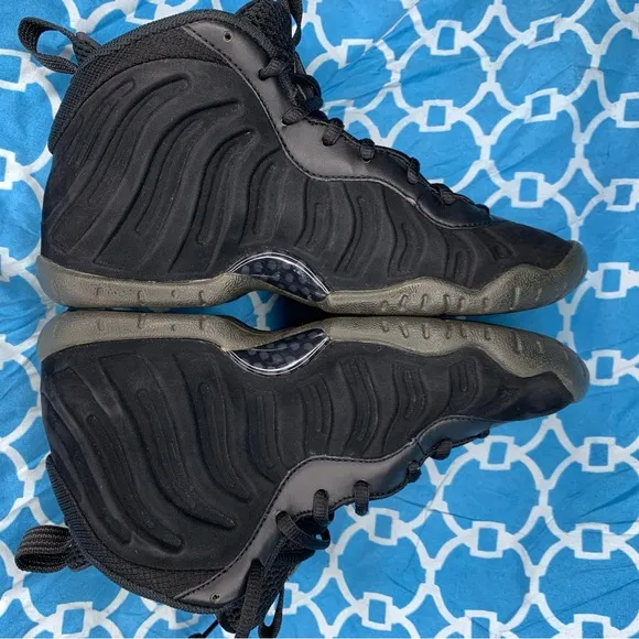 Nike youth size 5y little Posite one GS triple black foamposite kids sneakers og