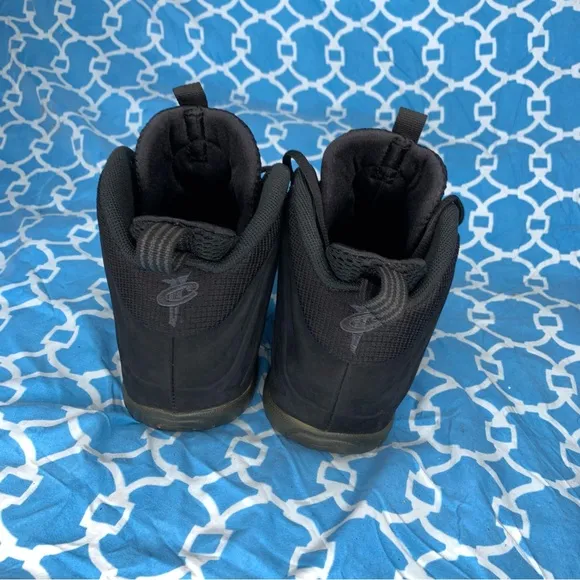 Nike youth size 5y little Posite one GS triple black foamposite kids sneakers og