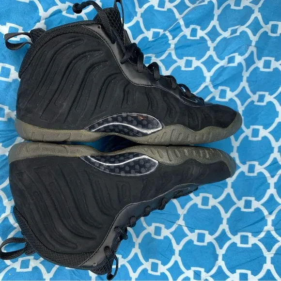 Nike youth size 5y little Posite one GS triple black foamposite kids sneakers og