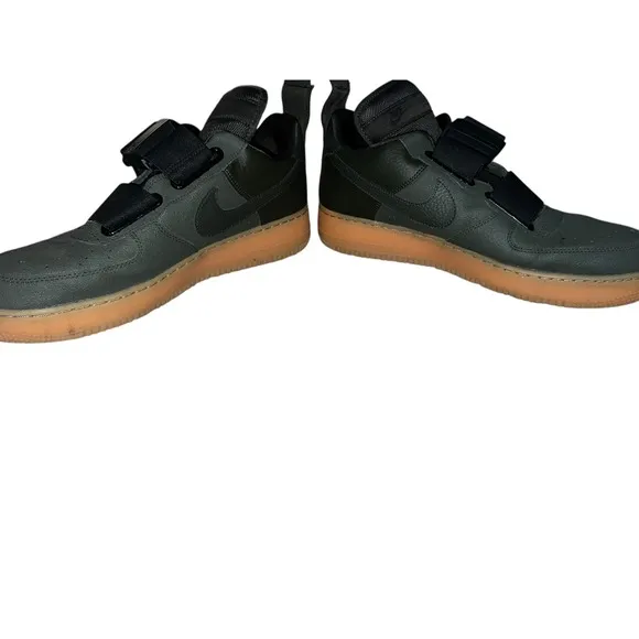 NikeAir Force 1 Utility Sneakers Olive &amp; Gum Size 12