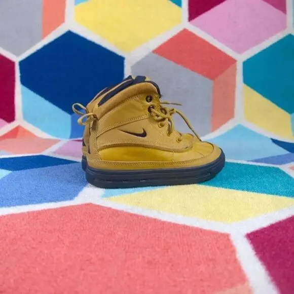 Nike Woodside 2 High Toddler Boots Size 13 C