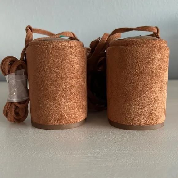 Nine West • NWOT Benet Platform Ankle Tie Sandals Camel Tan Size 7.5