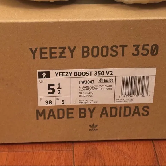 NIV Yeezy Boost 350 V2 sz 7 women. Size 5.5 men. Box included. Clouds=so comfy!