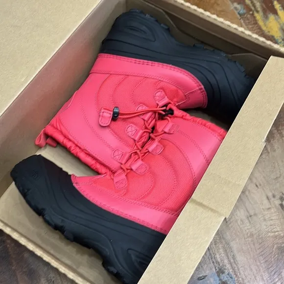 North Face Alpenglow Youth Snow Boots-NIB