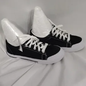 NWOB FOOTMATES Taylor Lace-Up Canvas Flats Boys and Girls Shoes Size 12