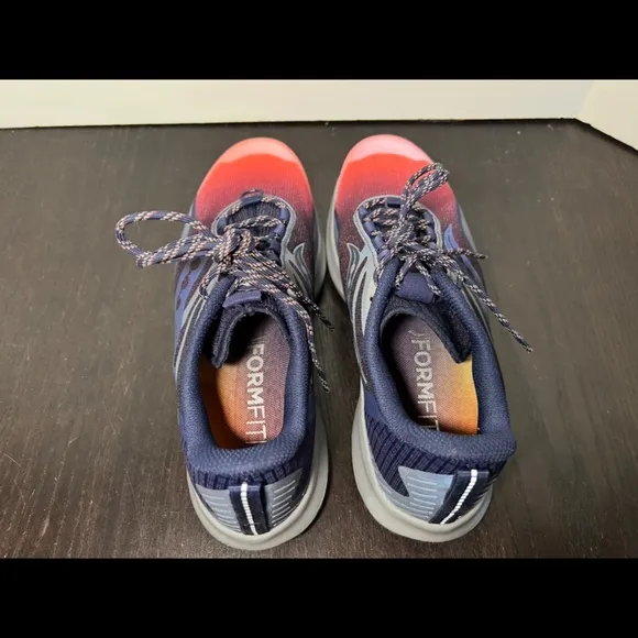 NWOB Saucony Peregrine 12 Trail Running Shoes Sneakers Night Lite Woman’s 10