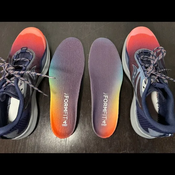 NWOB Saucony Peregrine 12 Trail Running Shoes Sneakers Night Lite Woman’s 10