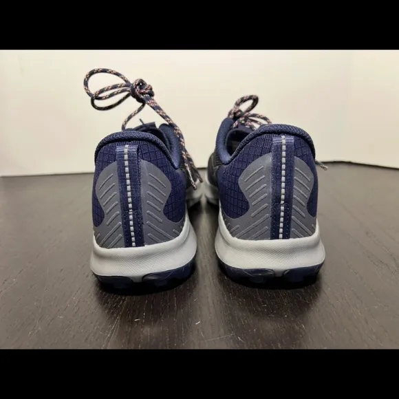 NWOB Saucony Peregrine 12 Trail Running Shoes Sneakers Night Lite Woman’s 10