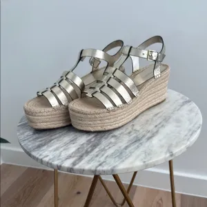 NWOB Tory Burch Gold Fisherman Espadrilles