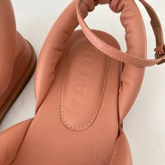 NWOT Anthropologie Vicenza Puffy Thong Leather Ankle Strap Pink Sandals Sz 36