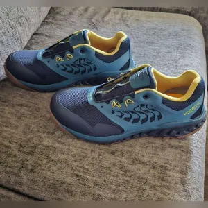 NWOT Brand new men's Keen Utility carbon fiber toe work sneakers size 12