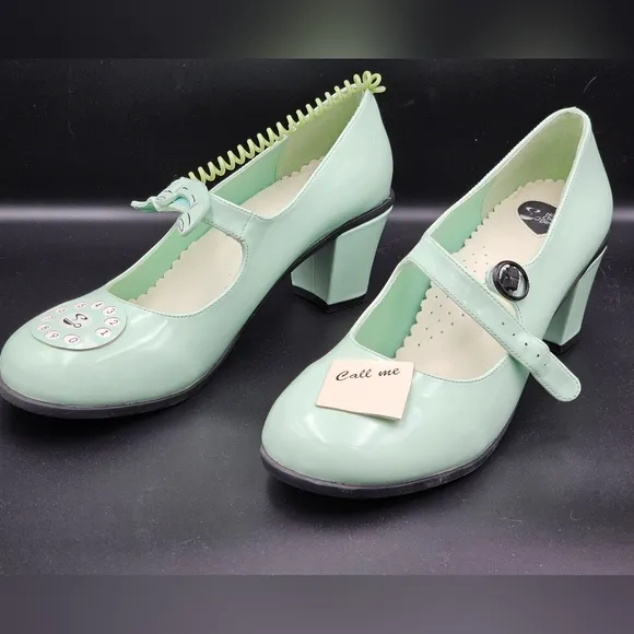 NWOT Chocolaticas Mid Heels Call Me in Mint Green - MARY JANE PUMP 11/41