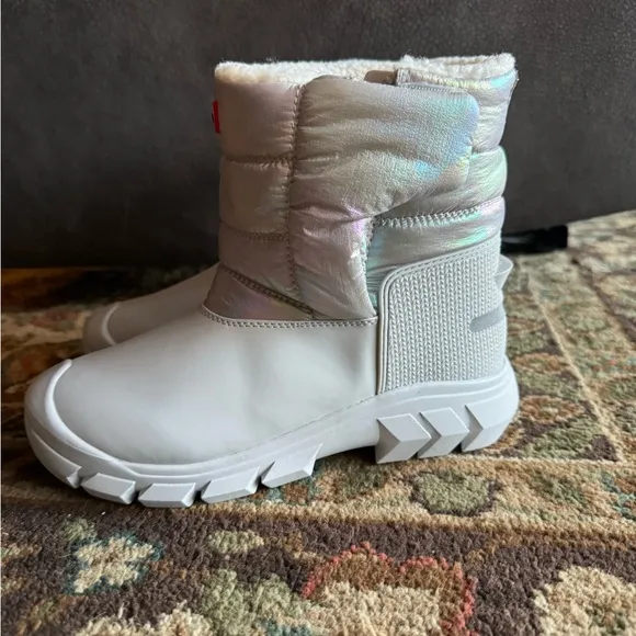 NWOT Hunter Interpid Snow Boot