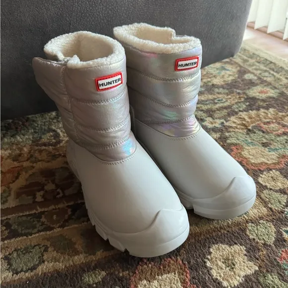 NWOT Hunter Interpid Snow Boot