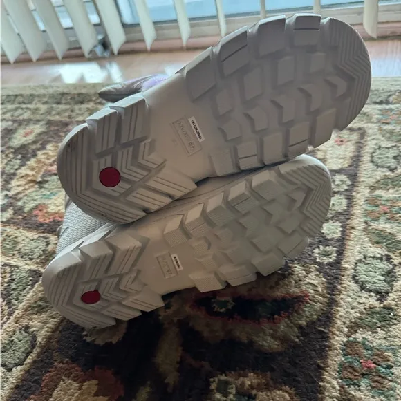 NWOT Hunter Interpid Snow Boot