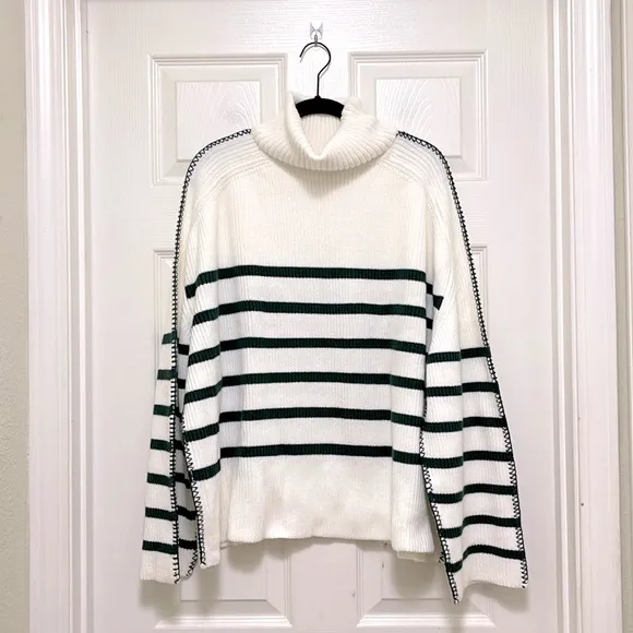 NWOT HYACINTH HOUSE White &amp; Forest Green Striped Emsley Turtleneck