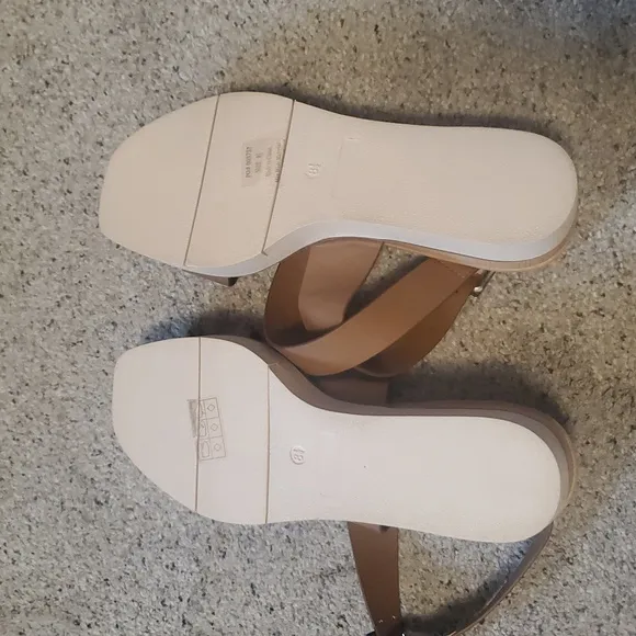 Nwot Journee Collection Brown Sandals Sz 8.5