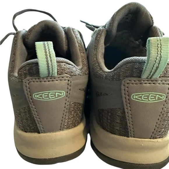 NWOT Keen Waterproof Women’s 6 Sneakers Terradora Trail