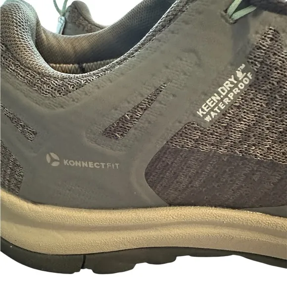 NWOT Keen Waterproof Women’s 6 Sneakers Terradora Trail