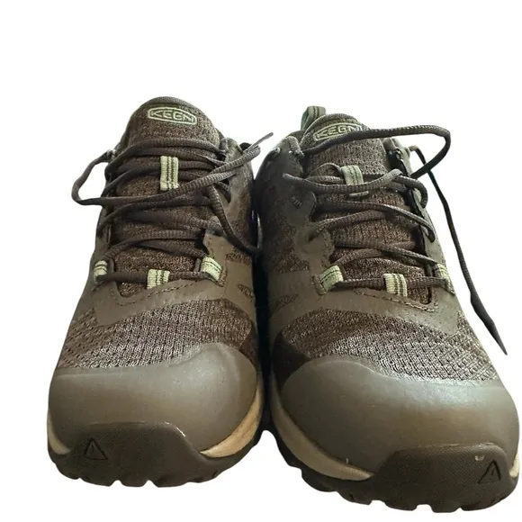 NWOT Keen Waterproof Women’s 6 Sneakers Terradora Trail