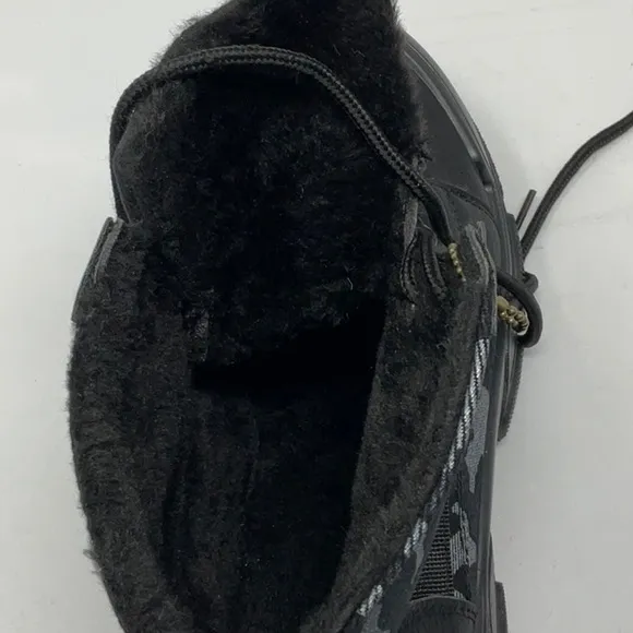 NWOT men’s black camouflage fleece lined high top lace boots, size 8.5