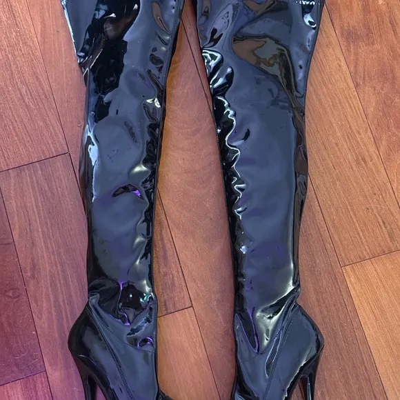 NWOT Pleaser Black Thigh-High Patent Leather Domina-3000 Thigh High Heel Boots