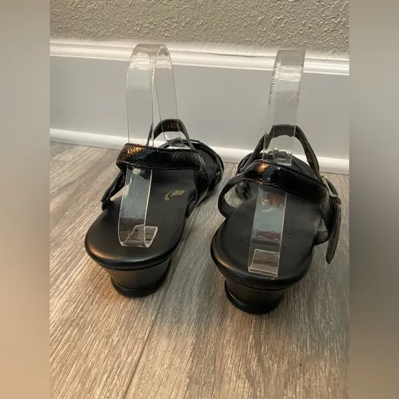NWOT SAS Strippy Tripad Comfort Women’s Sandals Size 10 W Black Ankle Strap Lthr