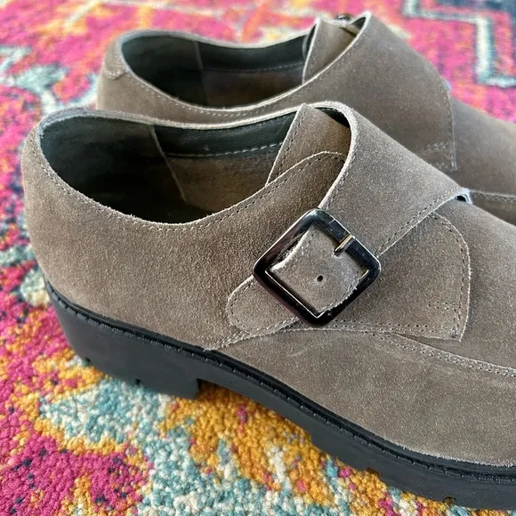 NWOT Seychelles | Women’s grey suede leather Catch Me Platform Loafers, size 7