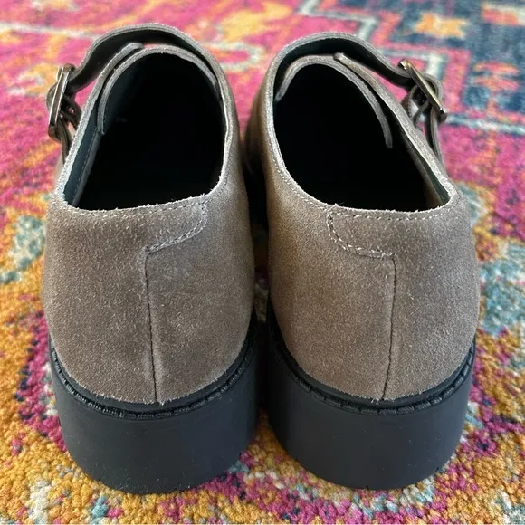 NWOT Seychelles | Women’s grey suede leather Catch Me Platform Loafers, size 7