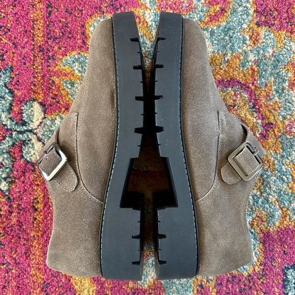 NWOT Seychelles | Women’s grey suede leather Catch Me Platform Loafers, size 7