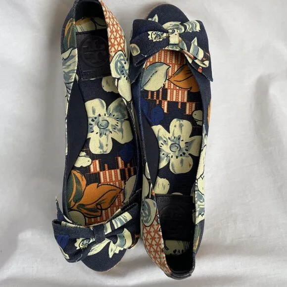 NWOT Tory Burch Tasmin Espadrilles Bow Flats Size 7 Navy Blue Floral Canvas