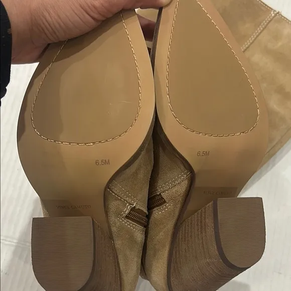 NWOT VINCE CAMUTO Grathlyn Seude Leather Tan Knee High Boot Size 6.5