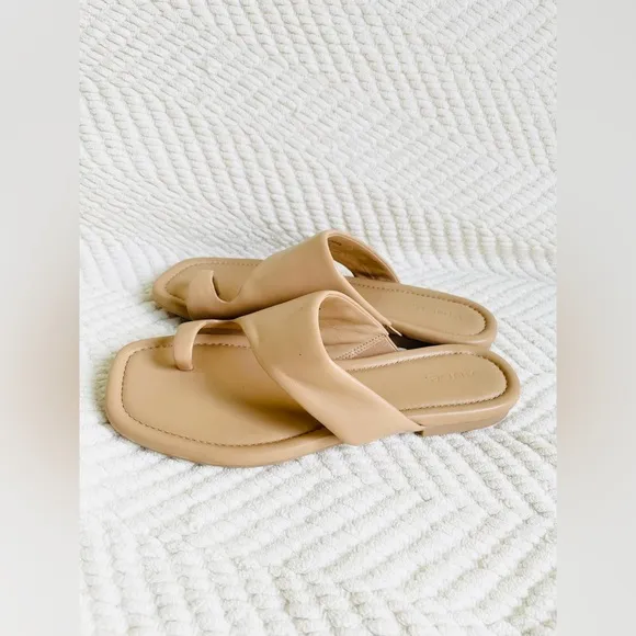 NWOT Vince tank premium leather toe wrap sandals, sz 8/38 US. Orig $295 