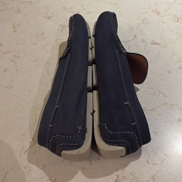 NWOT Clarks Men's Navy Loafers SZ 7