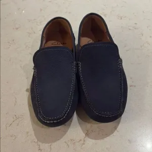 NWOT Clarks Men's Navy Loafers SZ 7