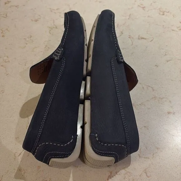 NWOT Clarks Men's Navy Loafers SZ 7