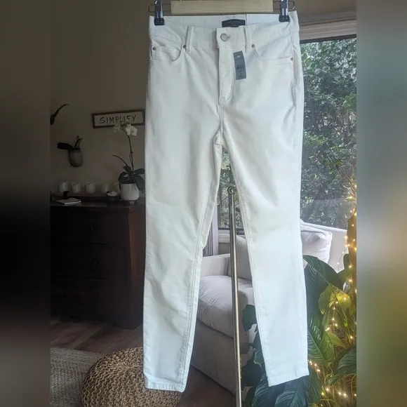 NWT Ann Taylor White Modern Skinny Pants