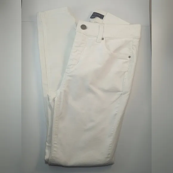 NWT Ann Taylor White Modern Skinny Pants