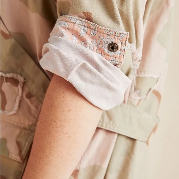NWT Anthropologie Lida Pink Camo Camouflage Utility Jacket Small new