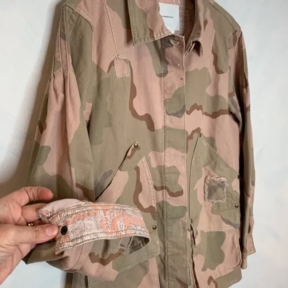 NWT Anthropologie Lida Pink Camo Camouflage Utility Jacket Small new