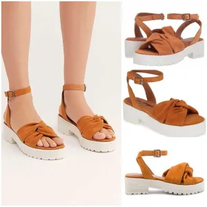 NWT! Free People Essex Leather Sandal in Taupe