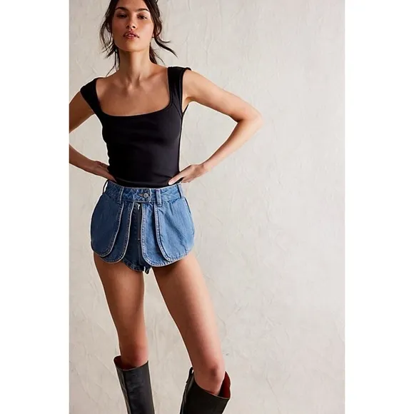 NWT Free People High Rise Micro Fit Prince Street Denim Short in Denim Brews