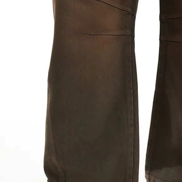 NWT Free People We The Free good luck coated barrel leg jeans in brown. Size 25