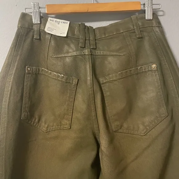 NWT Free People We The Free good luck coated barrel leg jeans in brown. Size 25