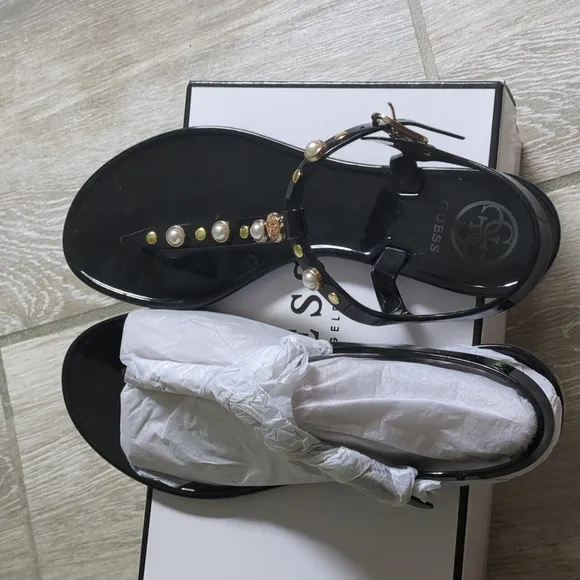 NWT Guess Janaye Jelly T-Strap Sandals with Studs and Pearls