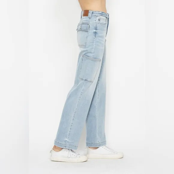 NWT Judy Blue PLUS   REG Size 90s Style High Waisted Straight Leg Cargo Jeans
