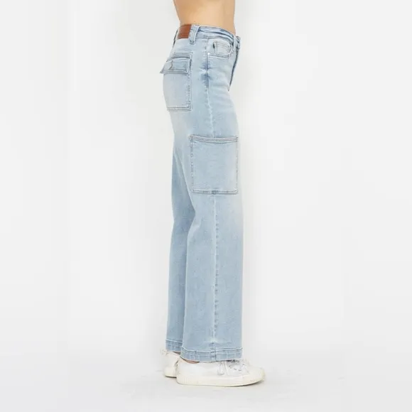 NWT Judy Blue PLUS   REG Size 90s Style High Waisted Straight Leg Cargo Jeans