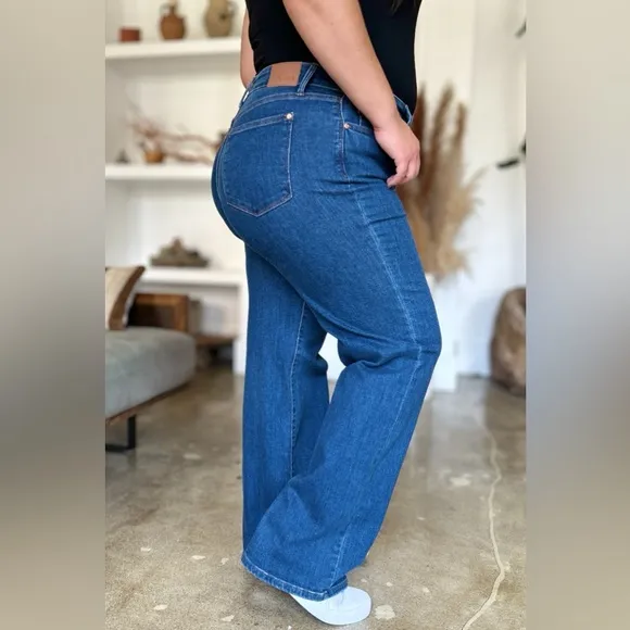 NWT Judy Blue PLUS   REG Size Retro 90s High Rise Straight Leg Dad Jeans