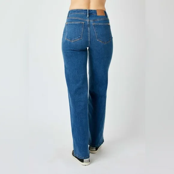 NWT Judy Blue PLUS   REG Size Retro 90s High Rise Straight Leg Dad Jeans