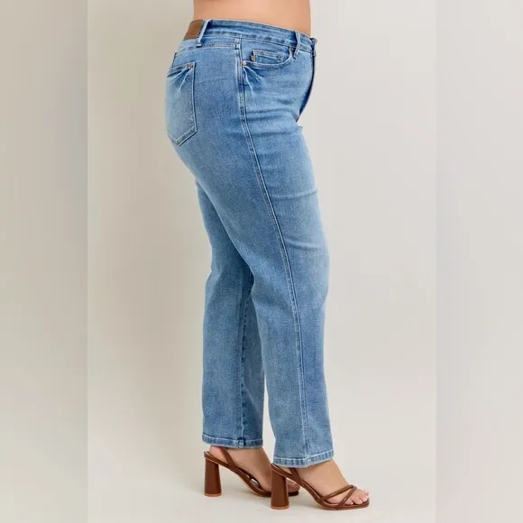 NWT Judy Blue PLUS   REG Size Tummy Control Vintage Wash Straight Leg Jeans